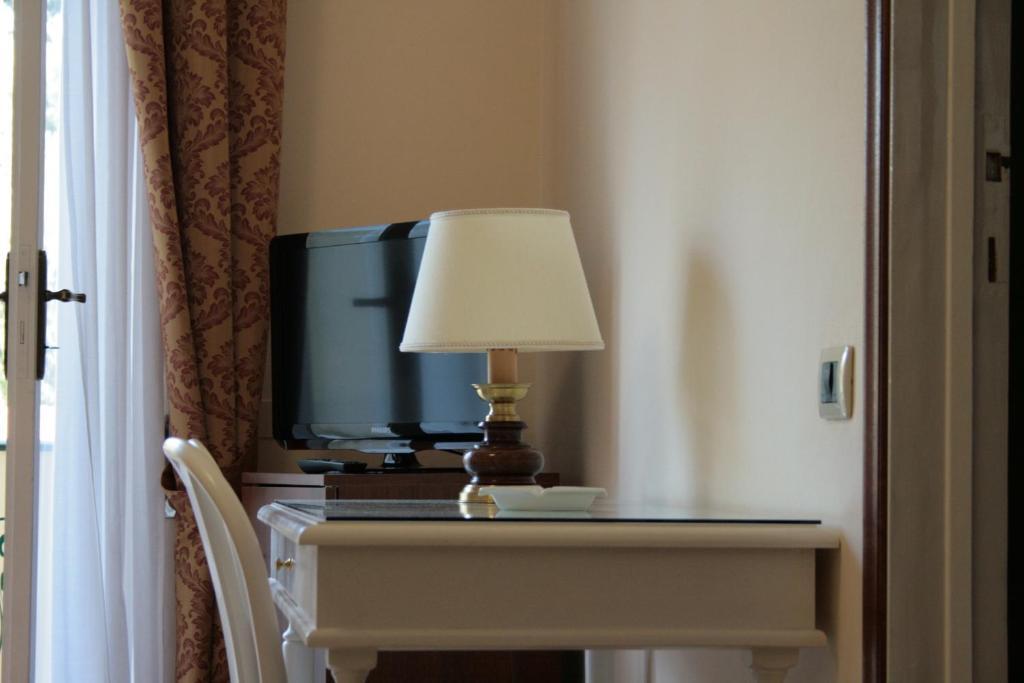 Hotel Verdemare Marina di Pietrasanta Szoba fotó