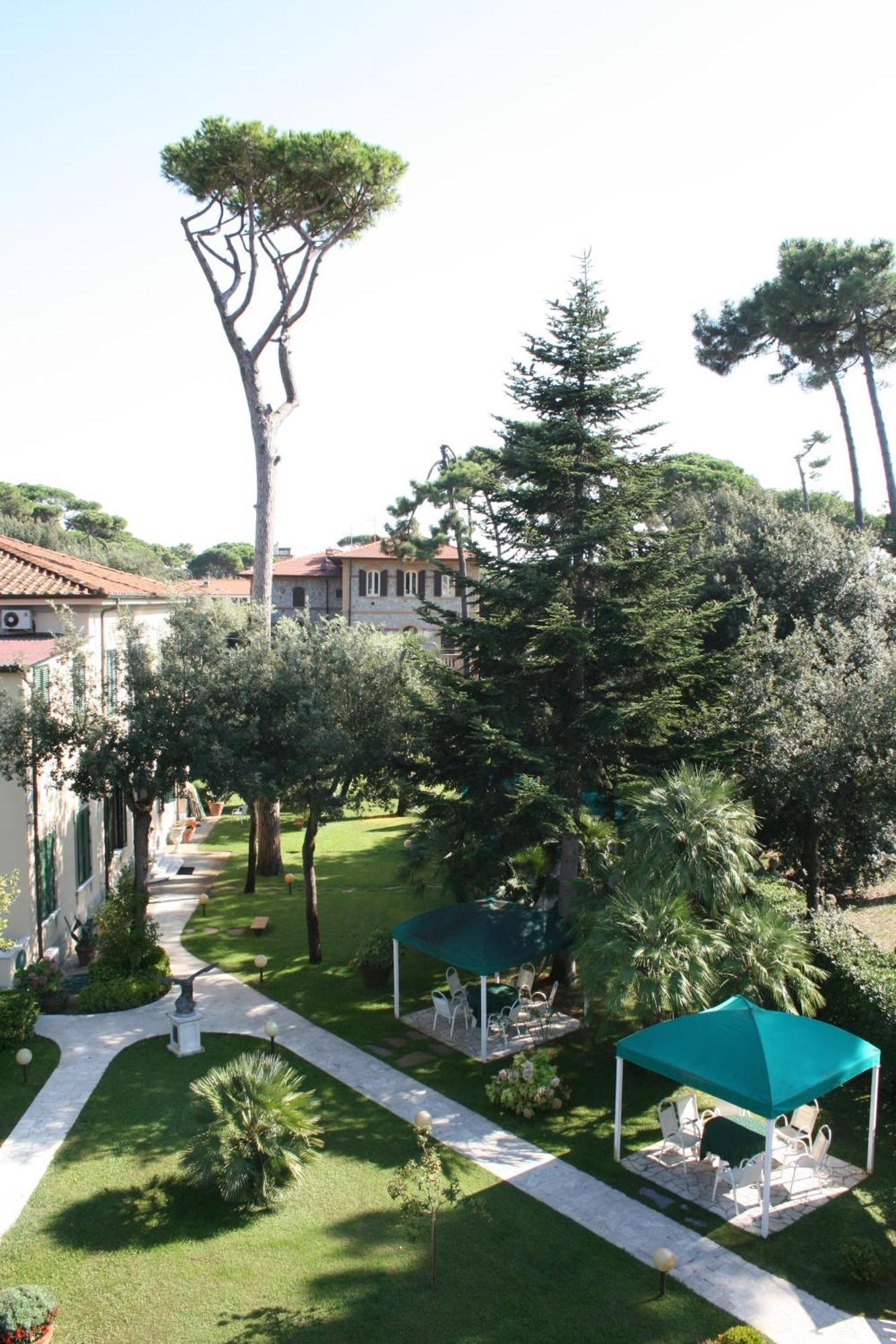Hotel Verdemare Marina di Pietrasanta Kültér fotó