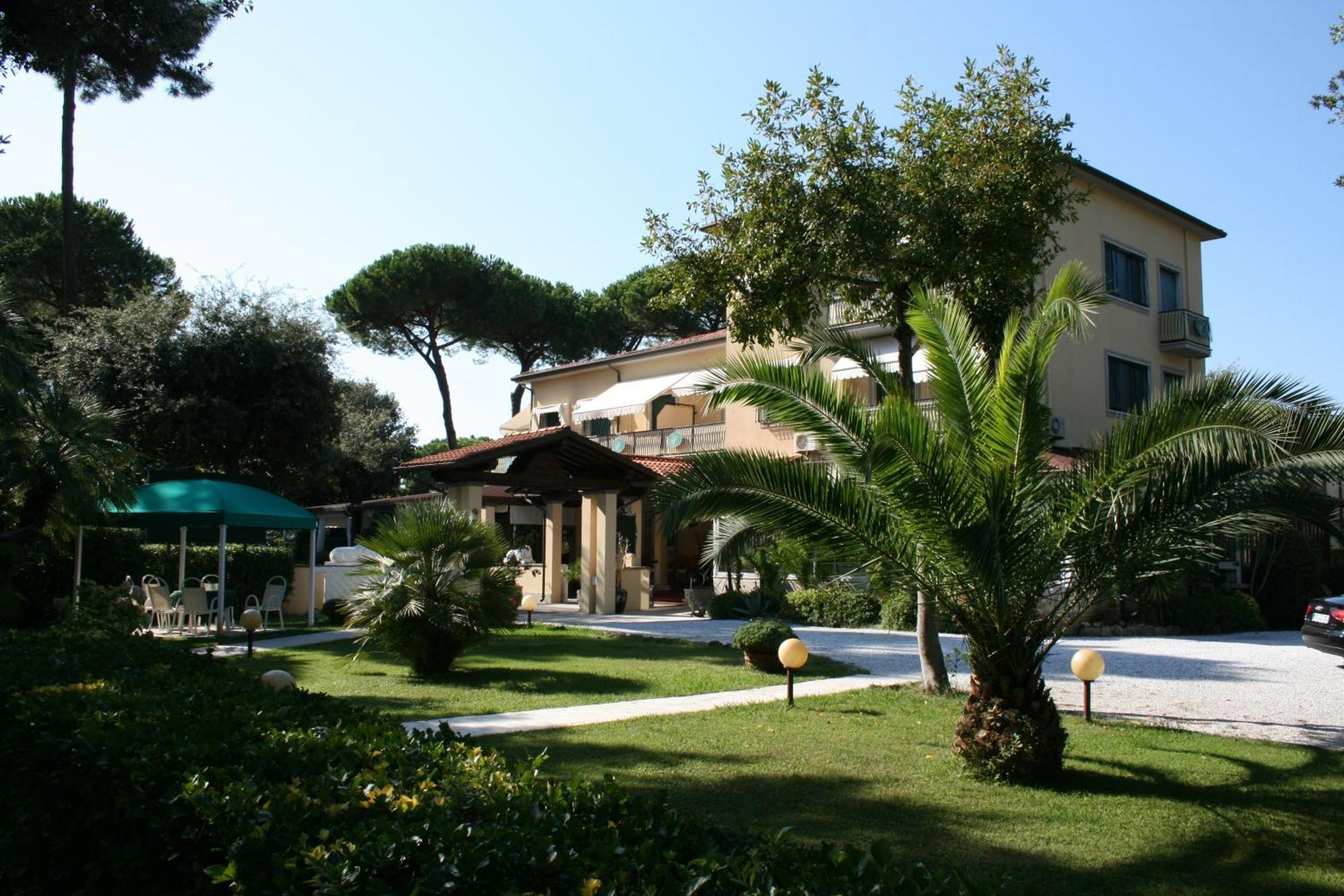 Hotel Verdemare Marina di Pietrasanta Kültér fotó