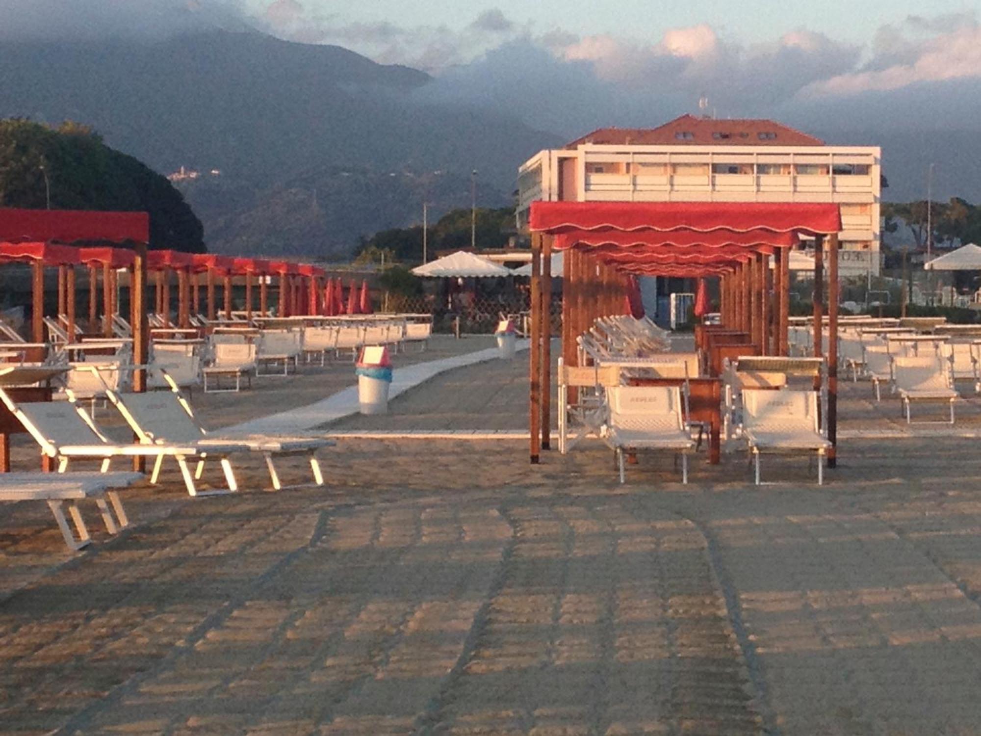 Hotel Verdemare Marina di Pietrasanta Szoba fotó