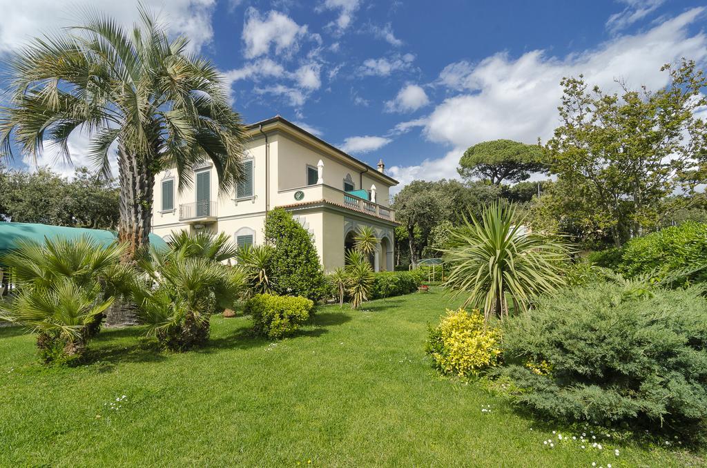 Hotel Verdemare Marina di Pietrasanta Kültér fotó