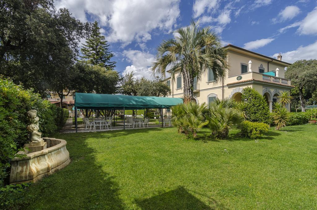 Hotel Verdemare Marina di Pietrasanta Kültér fotó