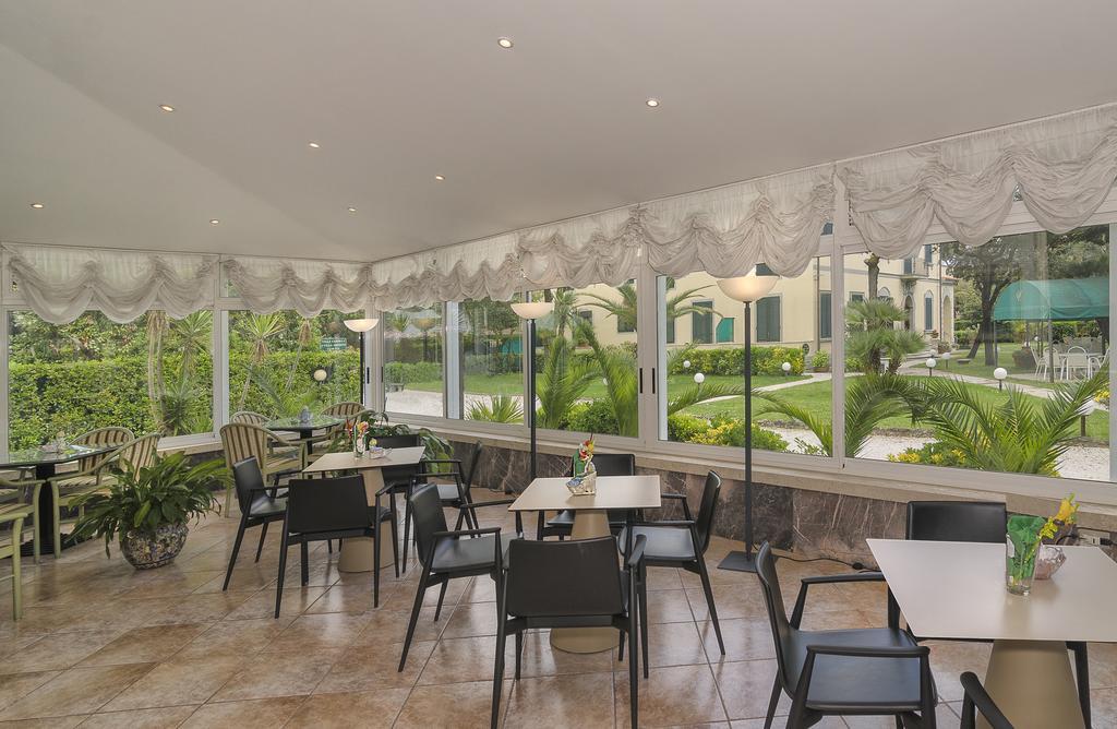 Hotel Verdemare Marina di Pietrasanta Kültér fotó