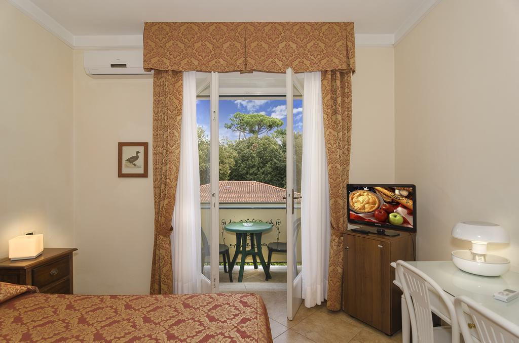 Hotel Verdemare Marina di Pietrasanta Kültér fotó