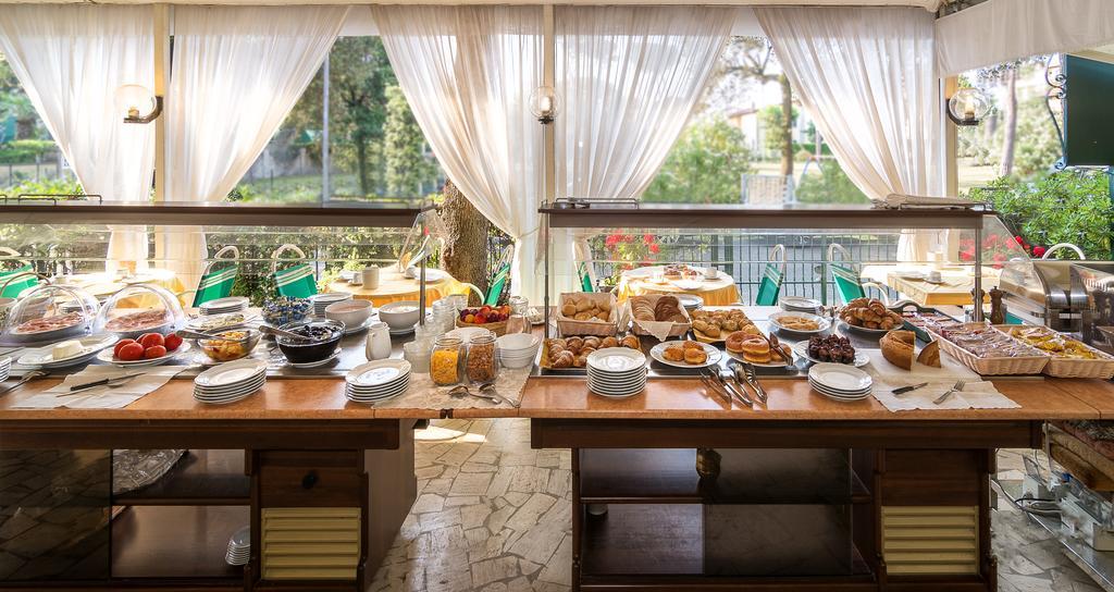 Hotel Verdemare Marina di Pietrasanta Kültér fotó