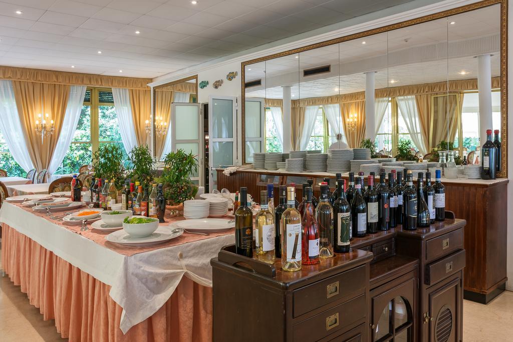 Hotel Verdemare Marina di Pietrasanta Kültér fotó