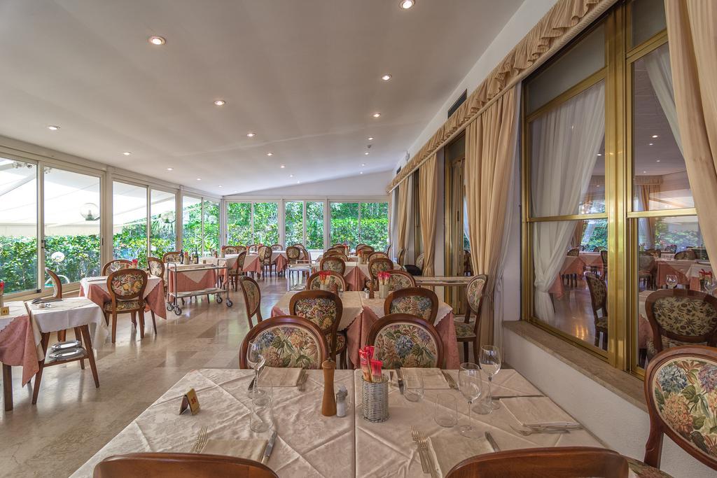 Hotel Verdemare Marina di Pietrasanta Kültér fotó