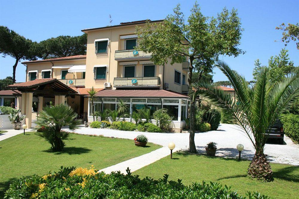 Hotel Verdemare Marina di Pietrasanta Kültér fotó