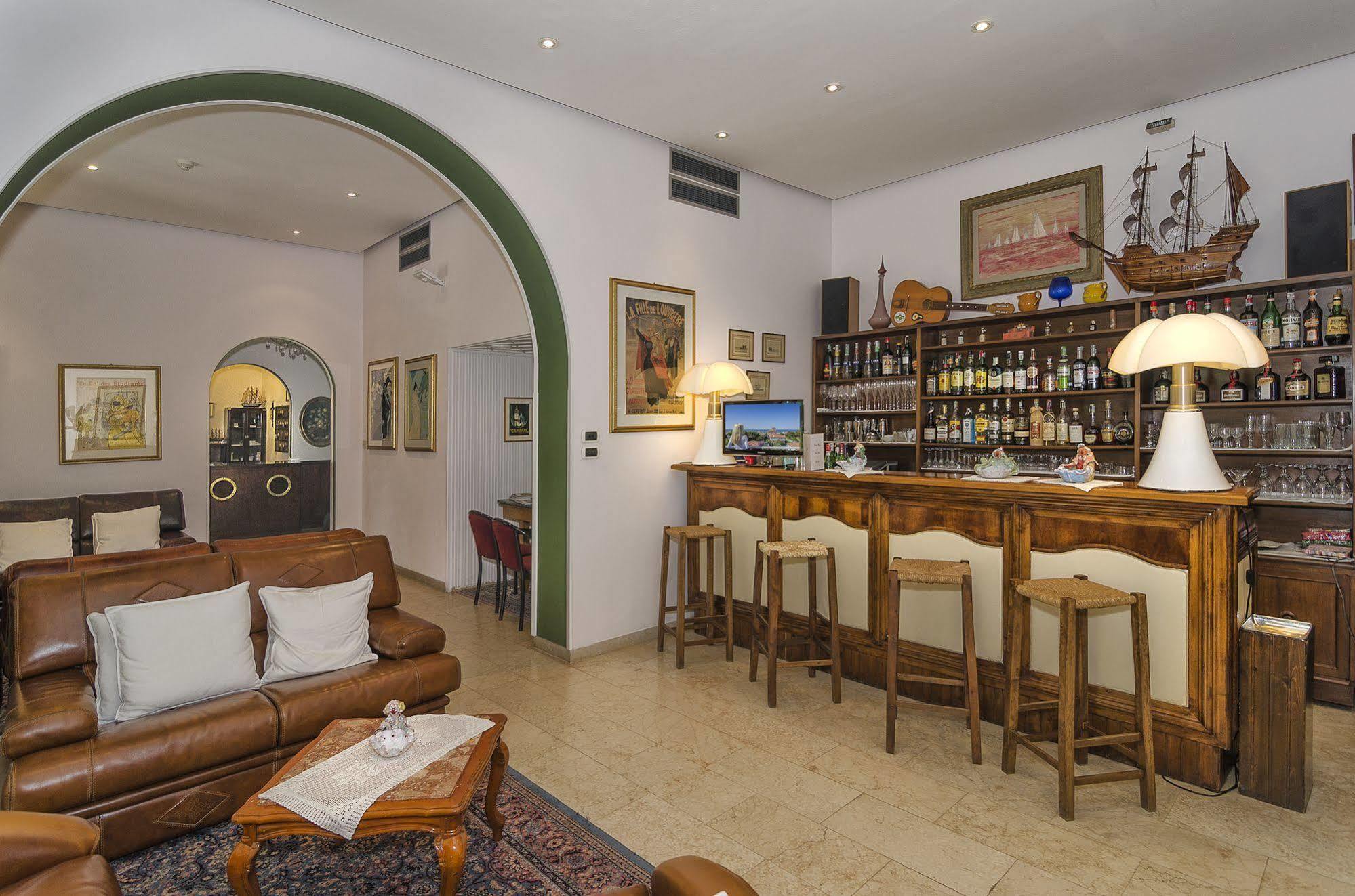 Hotel Verdemare Marina di Pietrasanta Kültér fotó